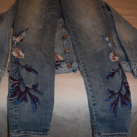 Lucky Brand Amazing Embroidered Bridget High Rise 4/27  😍 NWOT - Picture 3 of 12